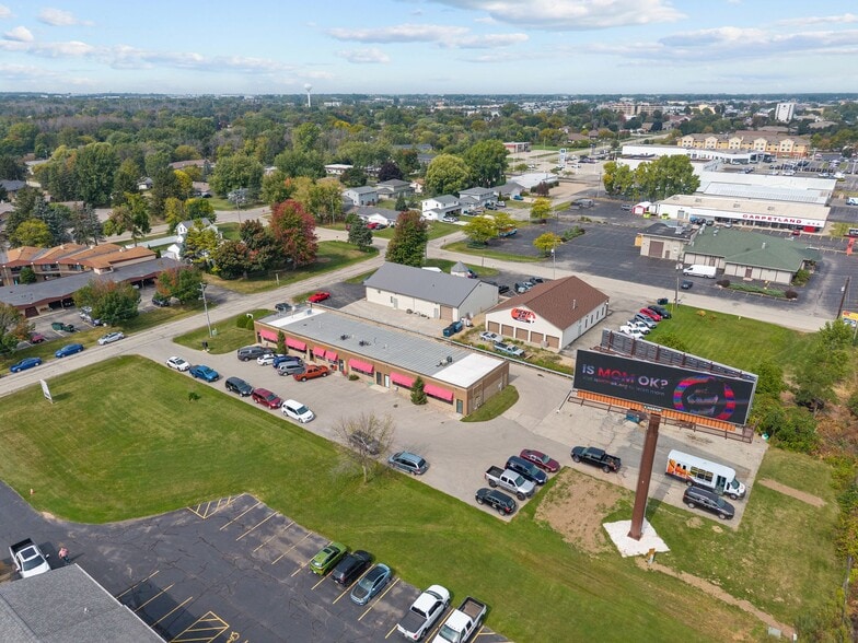 1280 S Van Dyke Rd, Appleton, WI for lease - Building Photo - Image 3 of 30