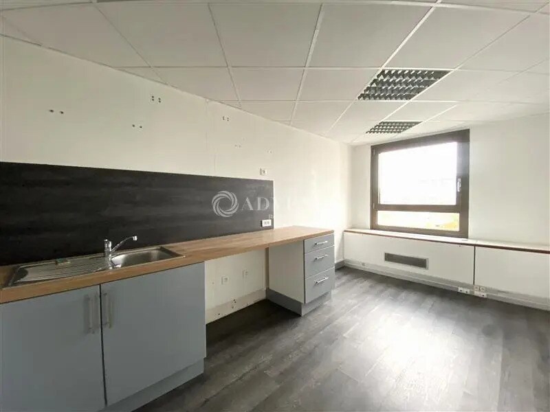 Bureau dans La Garenne-Colombes à louer Photo intérieure- Image 1 de 1