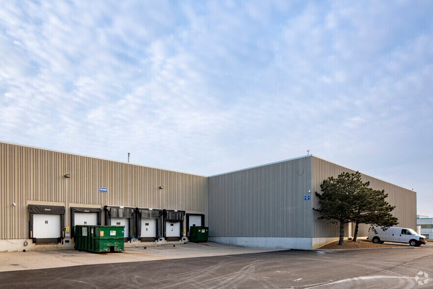 2365 Matheson Blvd E, Mississauga, ON à louer - Photo du bâtiment - Image 3 de 3