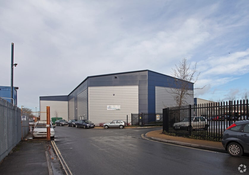 Manor House Ave, Southampton for lease - Building Photo - Image 2 of 5