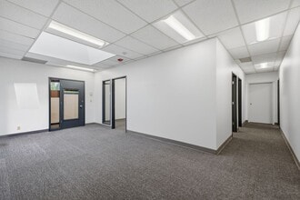 4002-4014 148th Ave NE, Redmond, WA for lease Interior Photo- Image 2 of 7