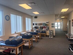 140 Eileen Way, Syosset, NY for lease Interior Photo- Image 2 of 5