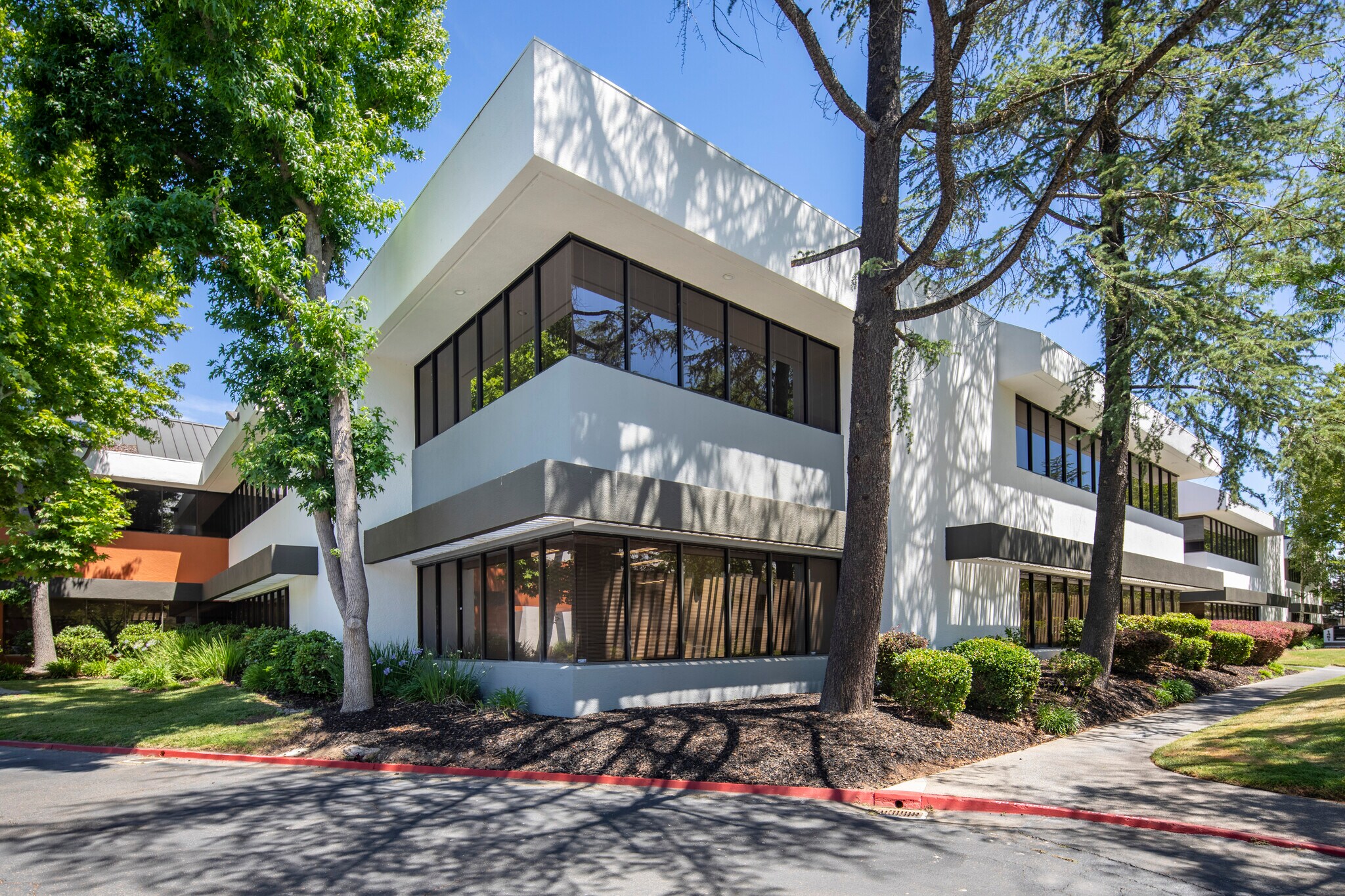 1451 River Park Dr, Sacramento, CA for lease Primary Photo- Image 1 of 20