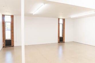 22005 Van Dyke Ave, Warren, MI for lease Interior Photo- Image 2 of 17