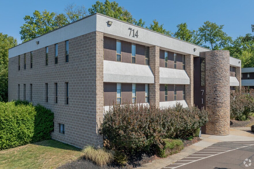 716 N Bethlehem Pike, Lower Gwynedd, PA à louer - Photo du bâtiment - Image 2 de 20