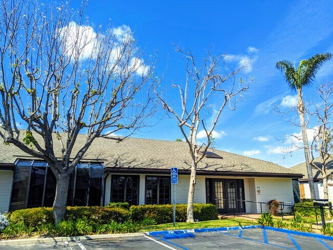 Plus de détails pour 3151 Airway Ave, Costa Mesa, CA - Bureau à louer