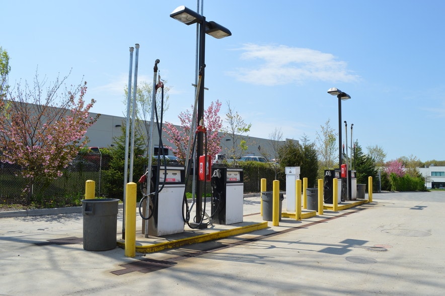 23560 Pebble Run Dr, Sterling, VA à louer - Photo du bâtiment - Image 2 de 2