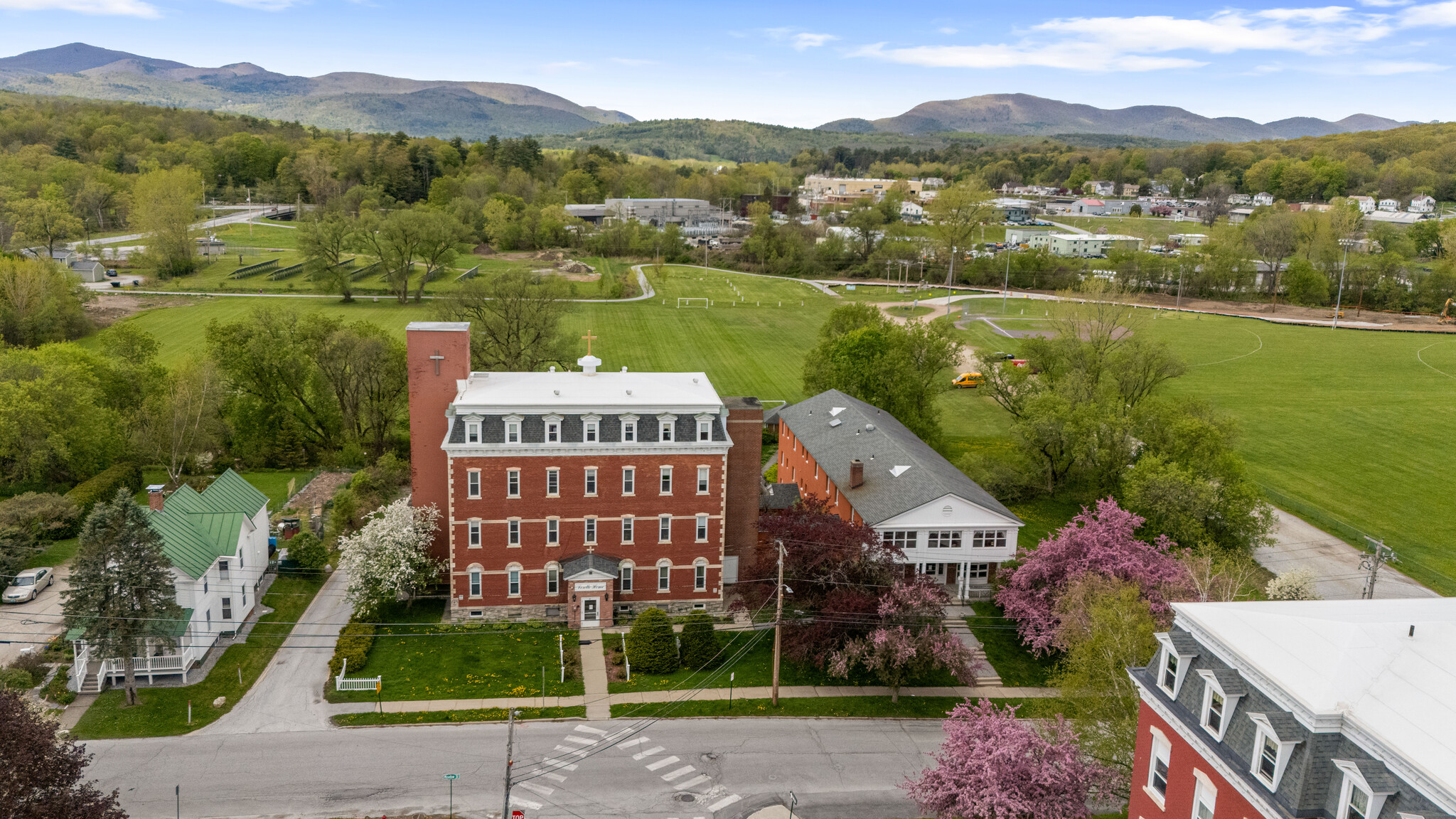 59 Meadow St, Rutland, VT for sale Primary Photo- Image 1 of 12