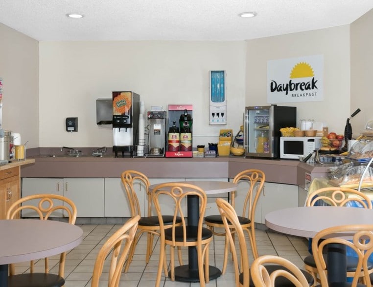 405 E Pancake Blvd, Liberal, KS à vendre - Hall d’entrée - Image 3 de 6
