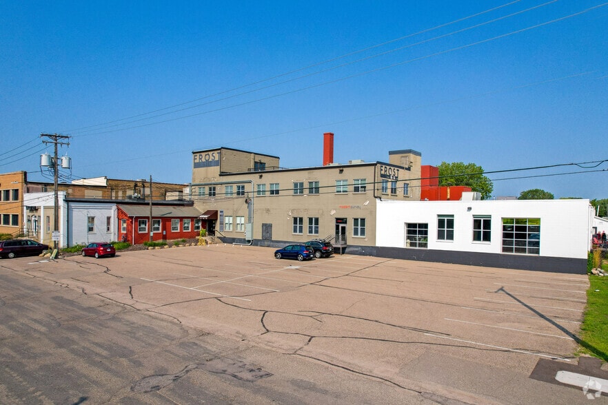 1209 Tyler St NE, Minneapolis, MN for lease - Primary Photo - Image 1 of 13