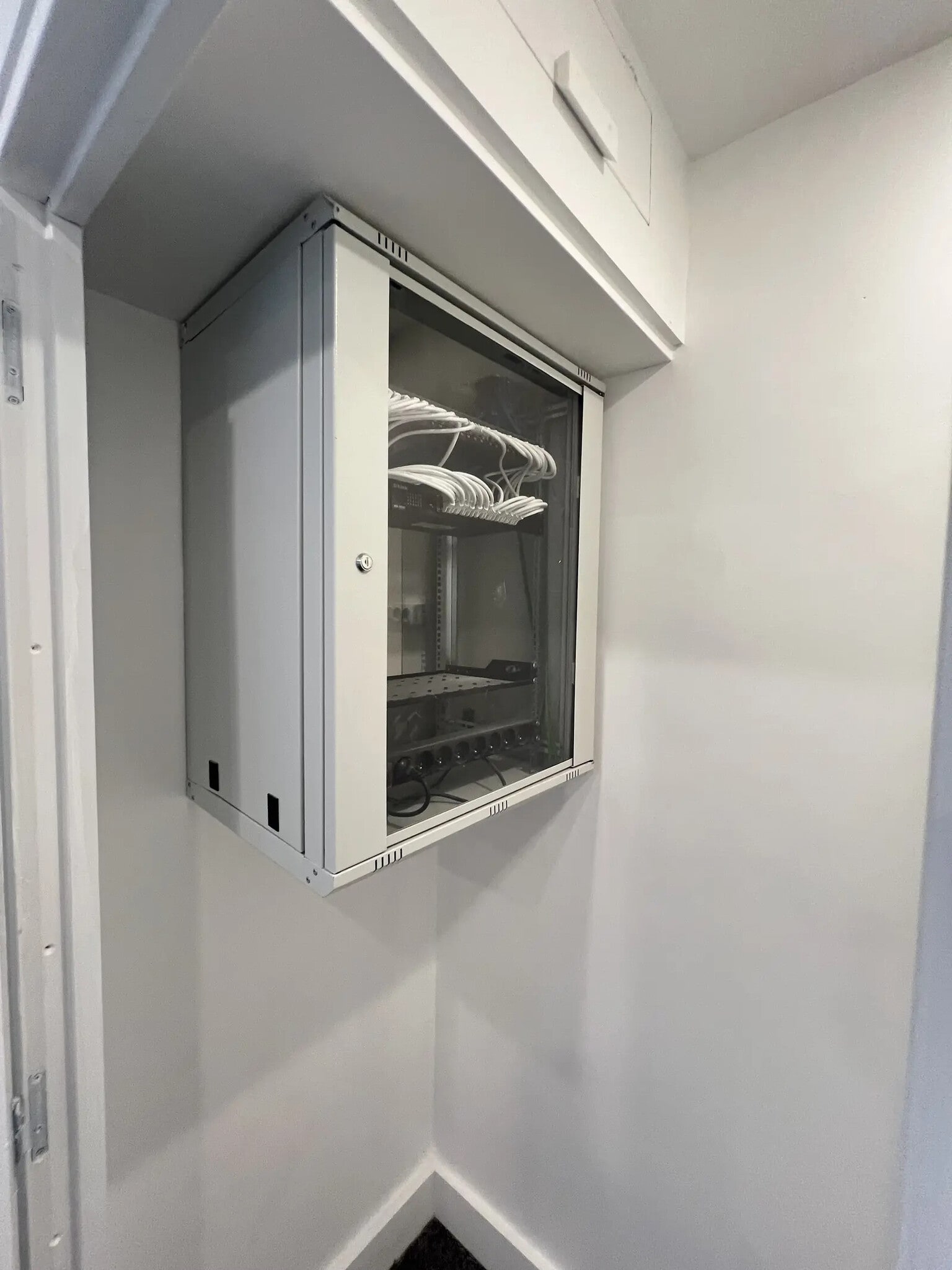 57 Boulevard Du Montparnasse, Paris for lease Interior Photo- Image 1 of 2