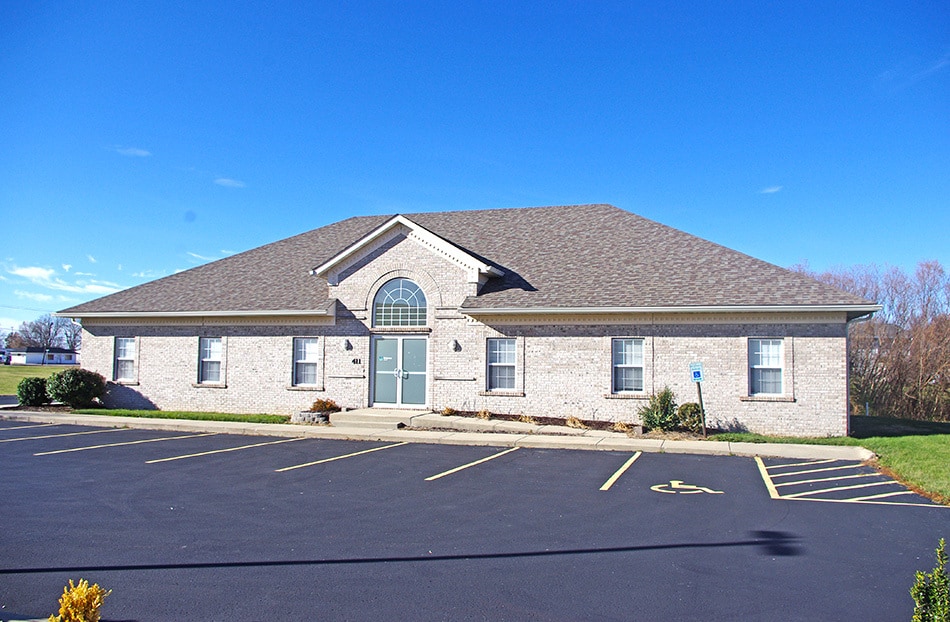 411 Edwardsville Rd, Troy, IL for lease Primary Photo- Image 1 of 3
