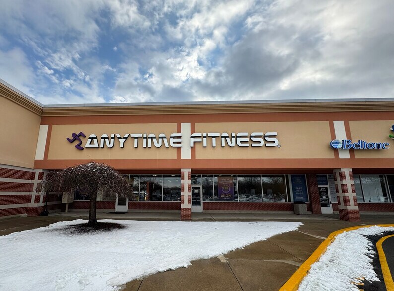 232-238 Tolland Tpke, Manchester, CT à louer - Photo du bâtiment - Image 2 de 8