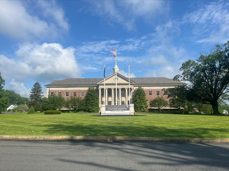 355 Maple Ave, Harleysville, PA for lease - Building Photo - Image 3 of 4