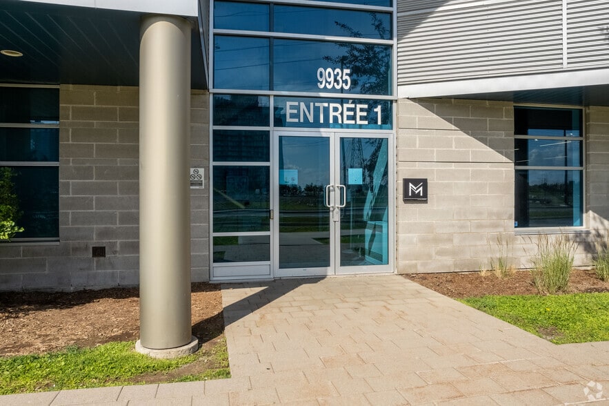 9935 Rue de Châteauneuf, Brossard, QC for lease - Building Photo - Image 2 of 7