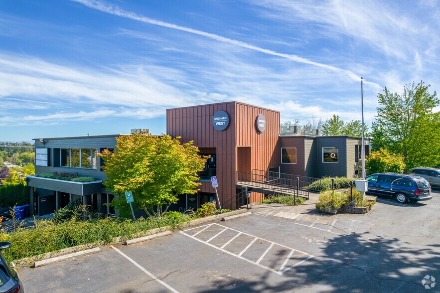 675 Orchard Heights Rd, Salem, OR for sale - Primary Photo - Image 1 of 46