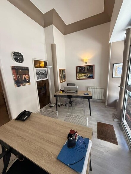 75 Rue La Fayette, Paris for lease - Building Photo - Image 2 of 9
