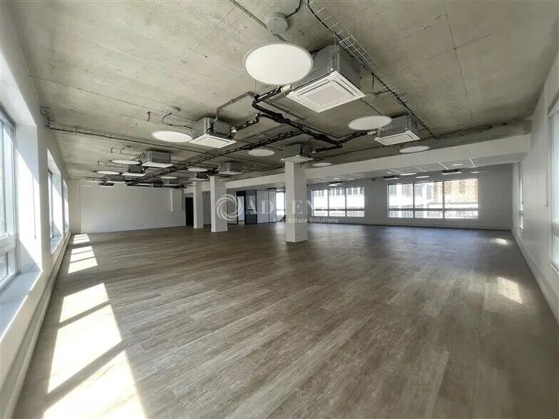 Office in Saint-Ouen-sur-Seine for lease - Interior Photo - Image 3 of 10