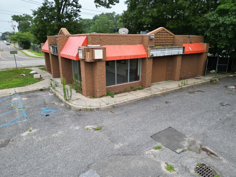 440 William Floyd Pky, Shirley, NY à vendre - Photo du bâtiment - Image 3 de 28