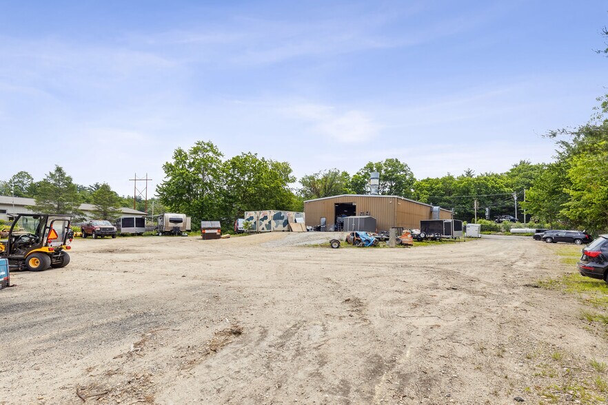 272 Sheffield Rd, Manchester, NH à vendre - Photo du bâtiment - Image 2 de 11