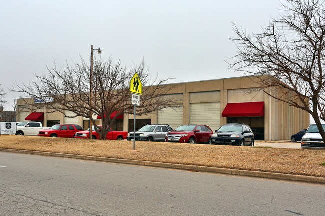 More details for 3200 Broce Dr, Norman, OK - Industrial for Lease