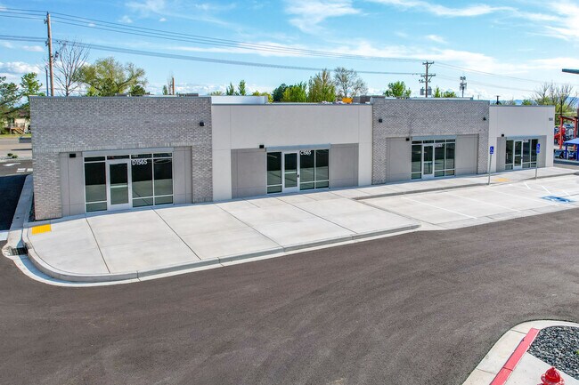 Plus de détails pour 1565 E UT-193, Layton, UT - Commerce de détail à vendre