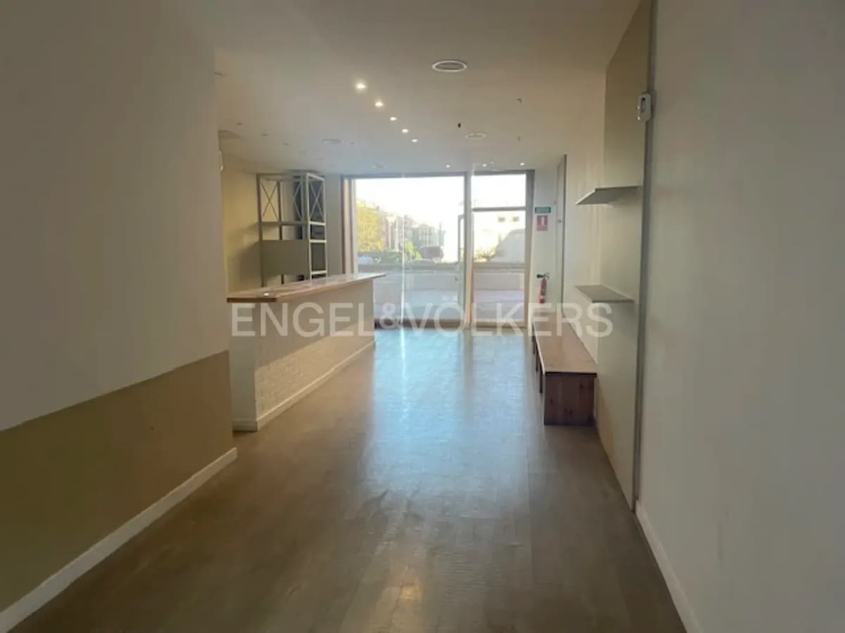 Vilafranca del Penedès, BAR 08720 - - - Interior Photo - Image 1 of 14