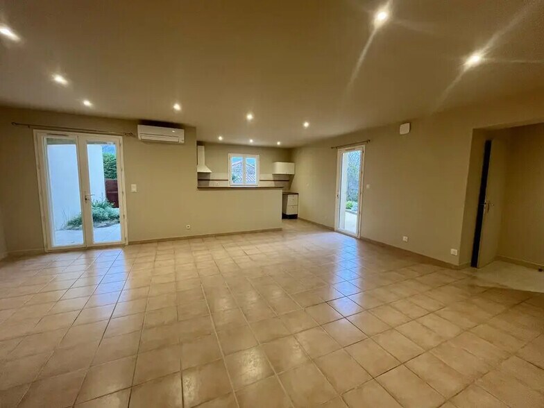 Bureau dans Fontvieille à louer - Photo du bâtiment - Image 2 de 6