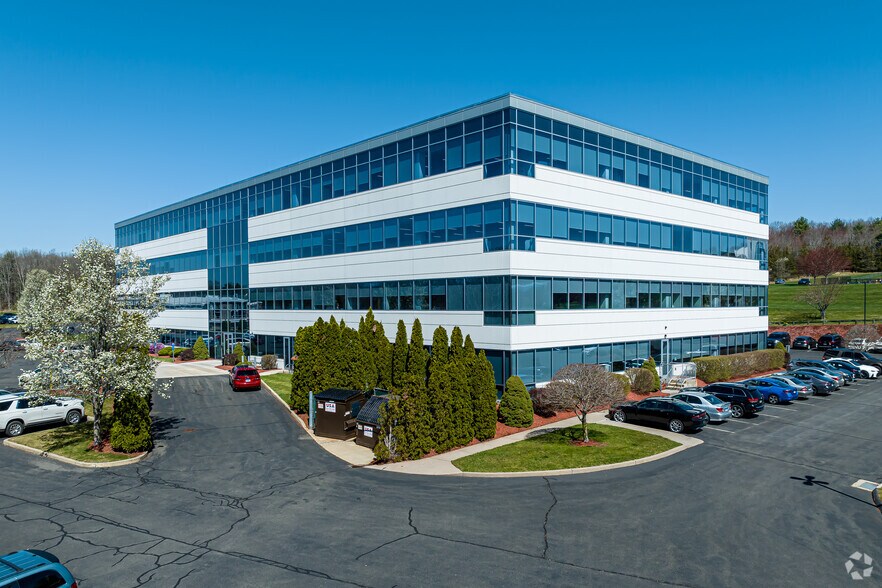 400 Capital Blvd, Rocky Hill, CT à louer - Photo principale - Image 1 de 21