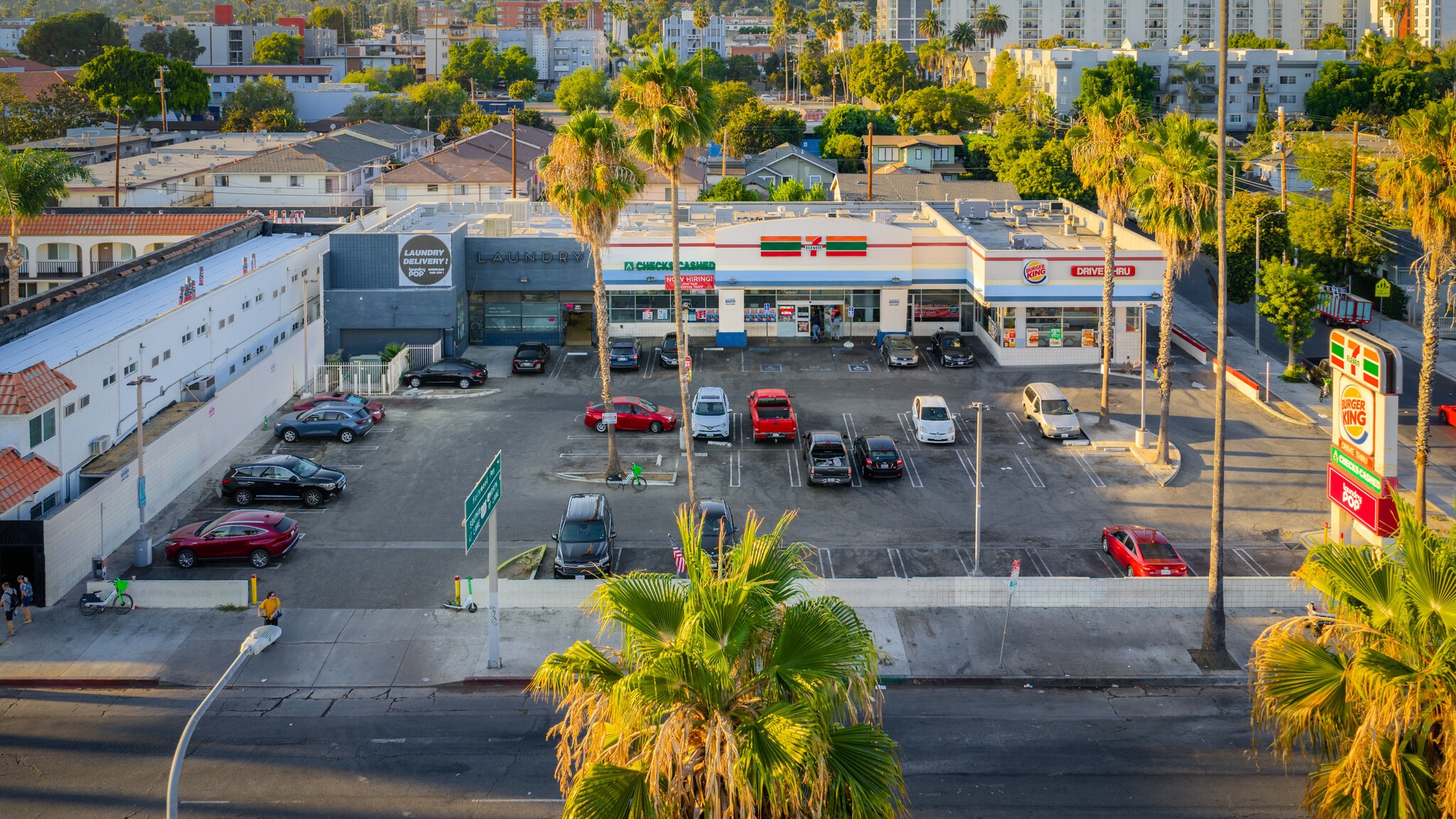 5609-5615 Sunset Blvd, Los Angeles, CA for lease Building Photo- Image 1 of 4