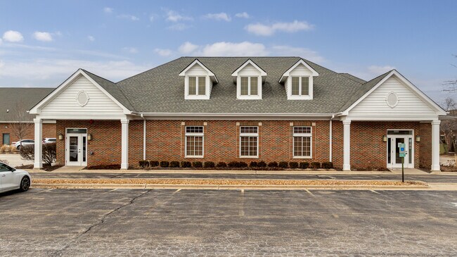 Plus de détails pour 1303 Macom Dr, Naperville, IL - Bureau à louer