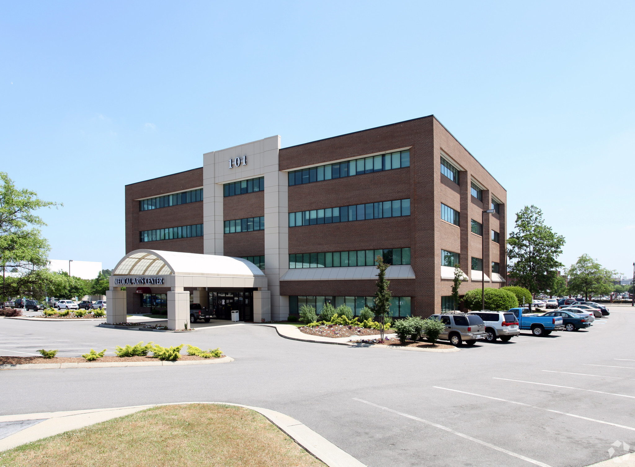 101 Robeson St, Fayetteville, NC for sale Primary Photo- Image 1 of 1