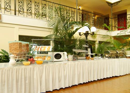 658 S Westdale Dr, Wichita, KS for sale - Lobby - Image 2 of 37