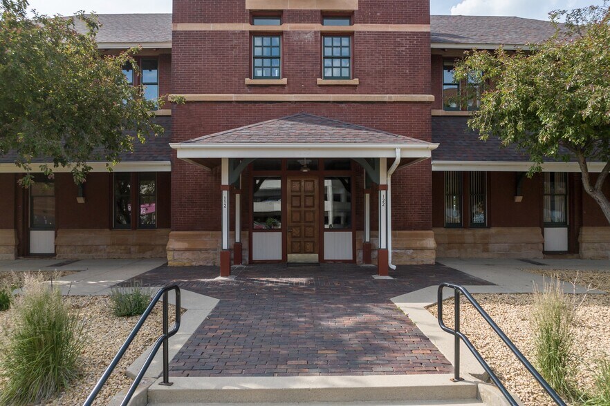 112-142 S Riverfront Dr, Mankato, MN à louer - Photo du bâtiment - Image 2 de 30