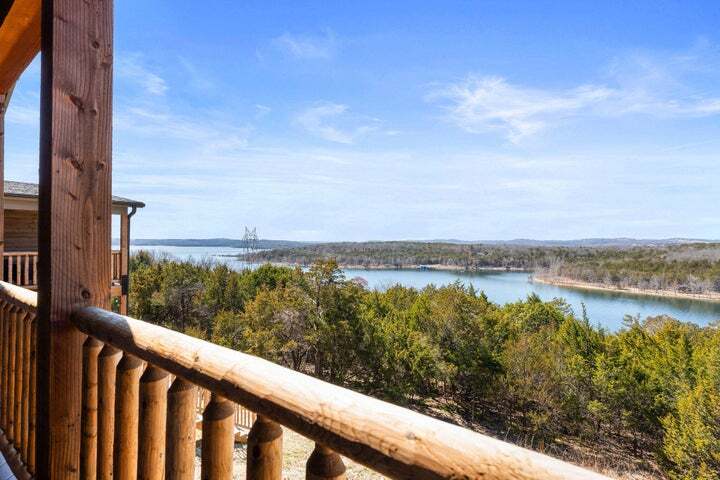 320 Indian Summer Ln, Branson, MO 65616 - Unit 320 - - Interior Photo - Image 2 of 4