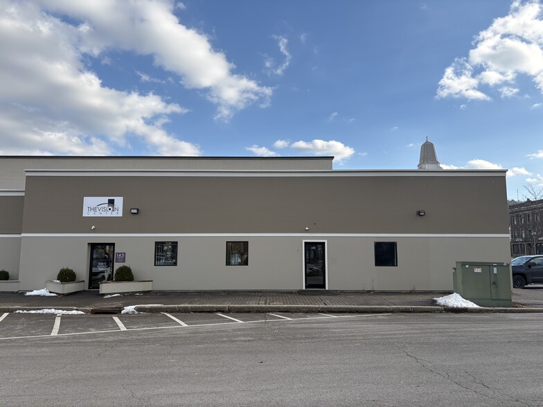 140 Village Sq, Painted Post, NY for lease - Building Photo - Image 1 of 4