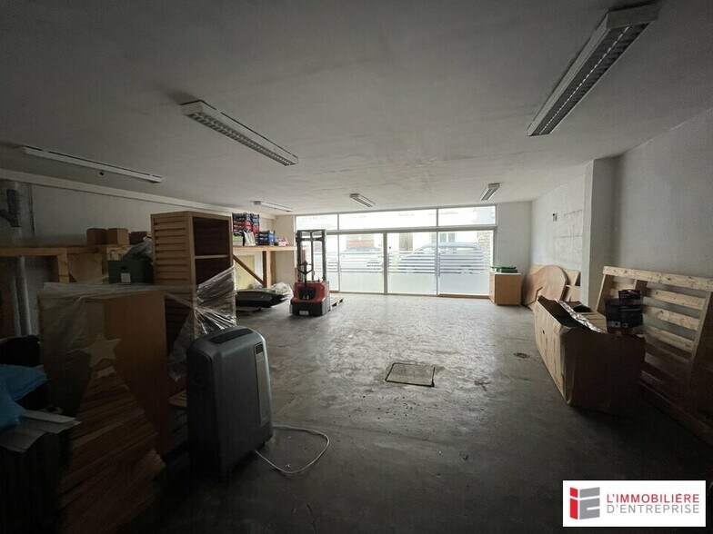 Retail in Lorient for sale - Interior Photo - Image 1 of 3