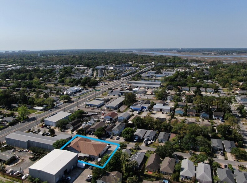 59 W 9th St, Atlantic Beach, FL à louer - Photo du bâtiment - Image 2 de 17