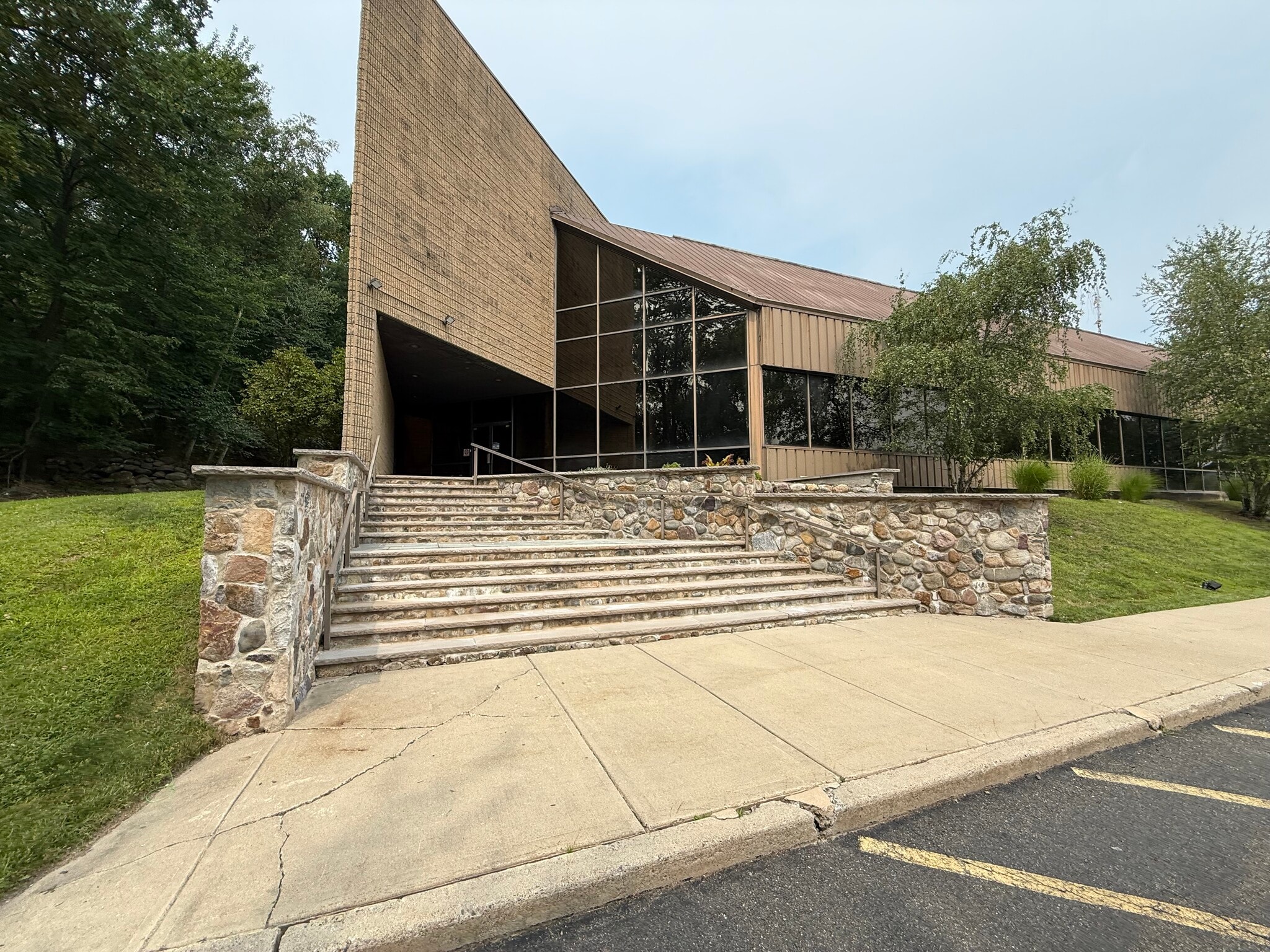 500 Corporate Dr, Mahwah, NJ for sale Primary Photo- Image 1 of 7