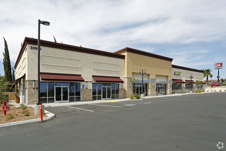 33950 Angels Ln, Wildomar, CA à louer - Photo principale - Image 2 de 9