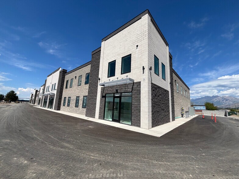 633 E Lakeview Pky, Provo, UT à louer - Photo du bâtiment - Image 3 de 14