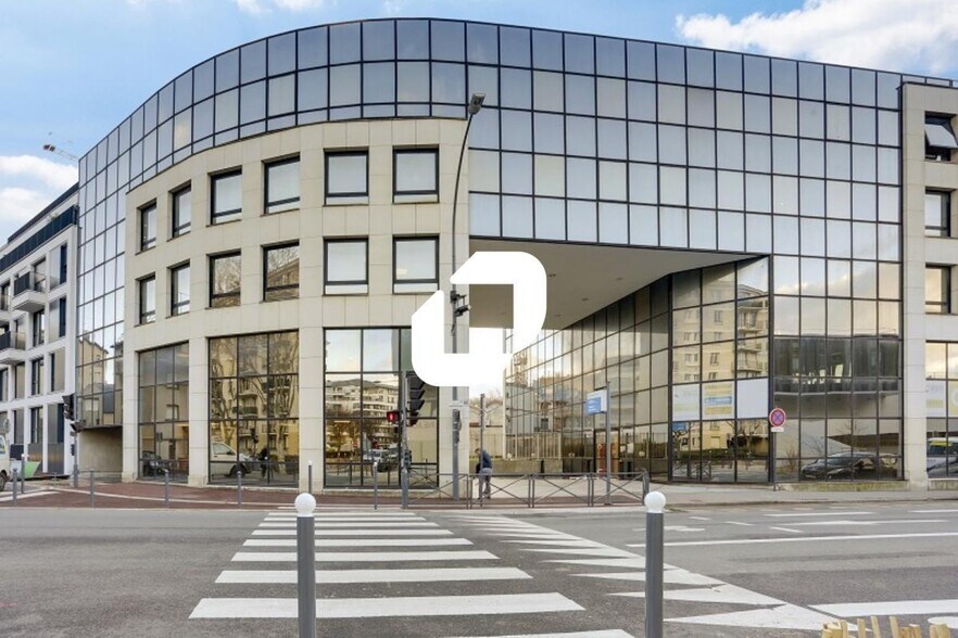87-89 Rue Du Gouverneur Général Félix Eboue, Issy-les-Moulineaux à louer - Photo du bâtiment - Image 1 de 8