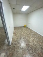 1101-1103 W Hibiscus Blvd, Melbourne, FL for lease Interior Photo- Image 1 of 3