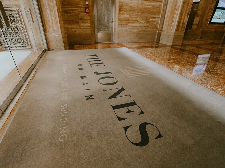 712 Main St, Houston, TX à louer - Photo du bâtiment - Image 3 de 13