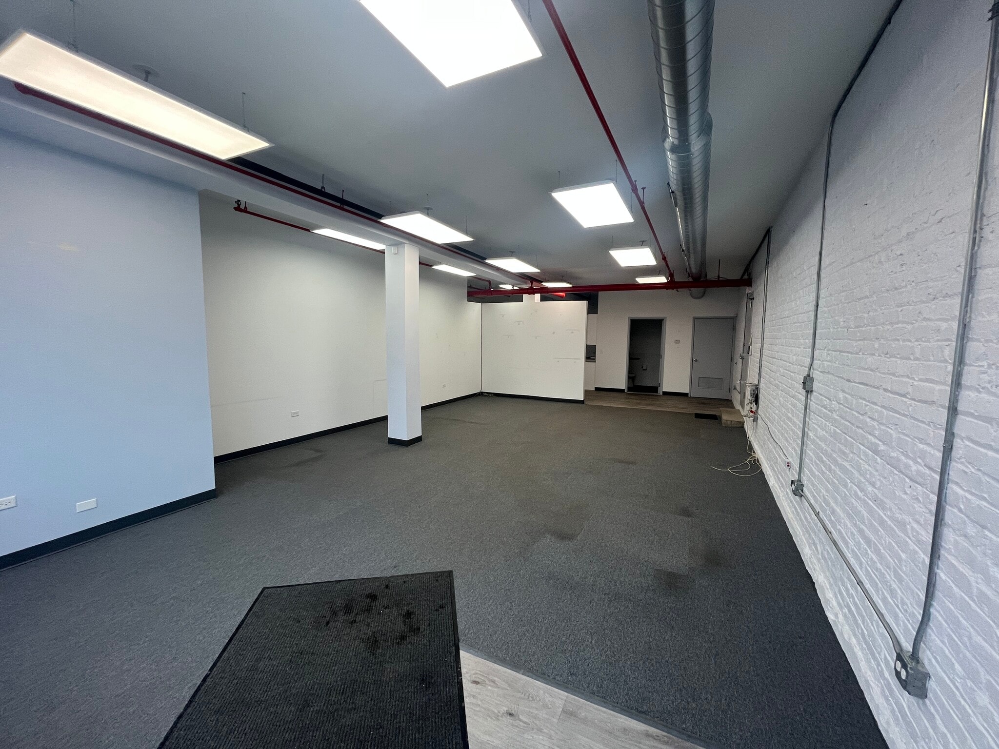 4320 N Elston Ave, Chicago, IL for lease Interior Photo- Image 1 of 7