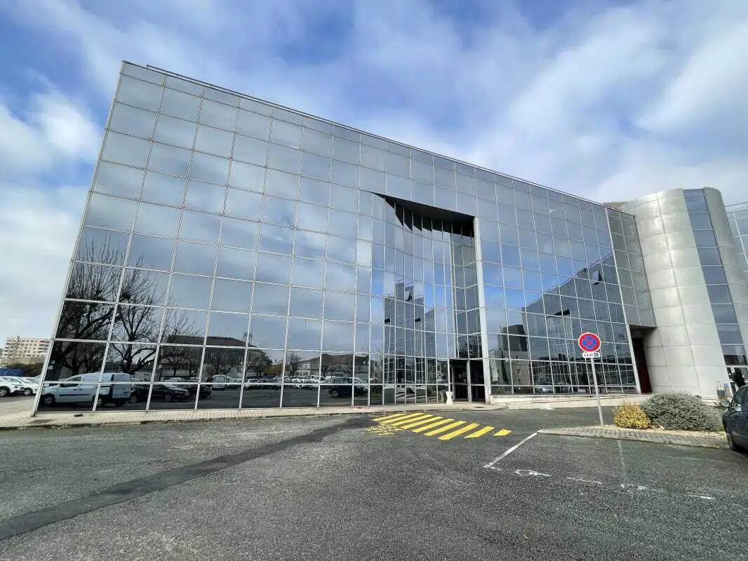 Bureau dans Bègles à vendre Photo du bâtiment- Image 1 de 10