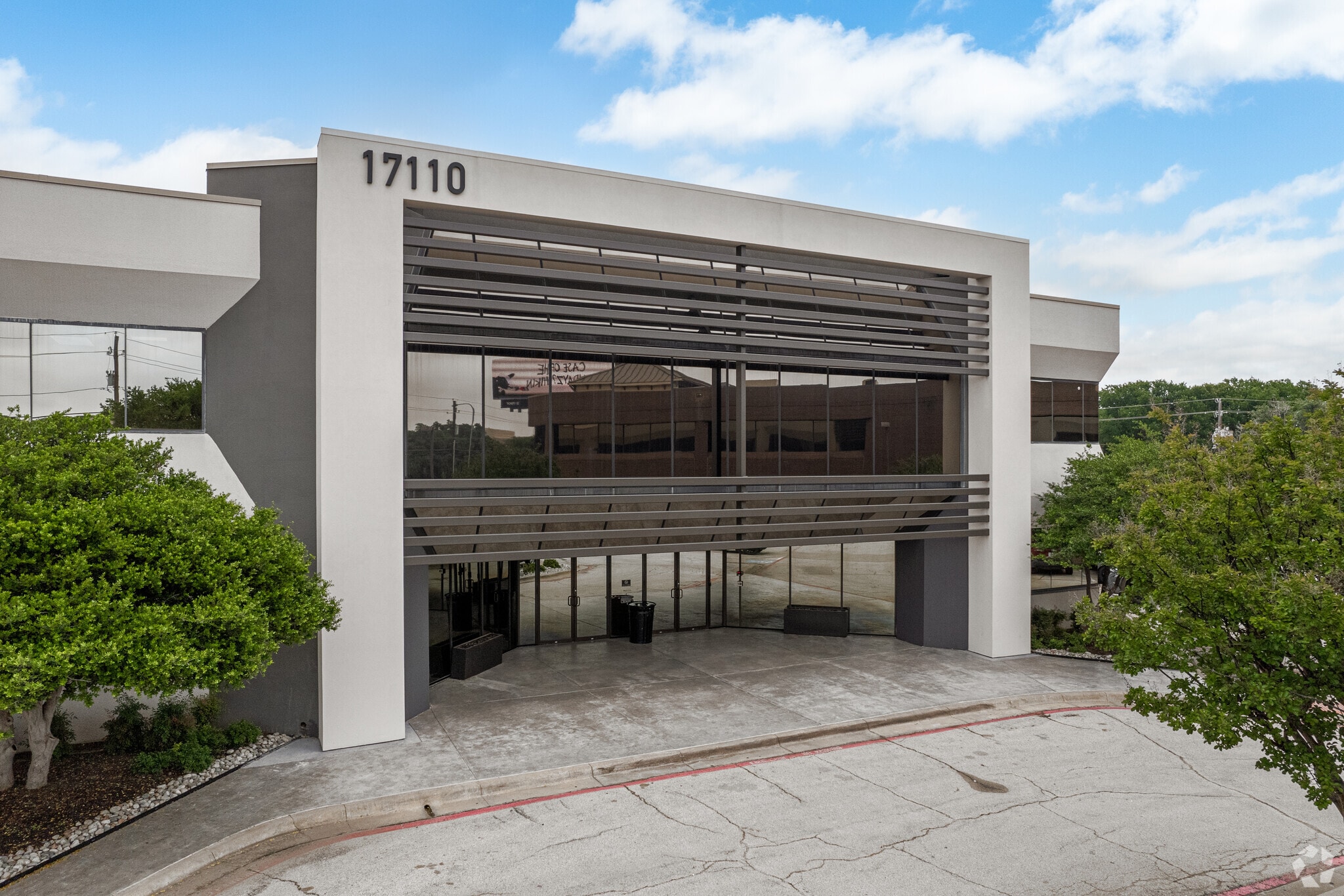17110 N Dallas Pky, Dallas, TX for lease Building Photo- Image 1 of 10