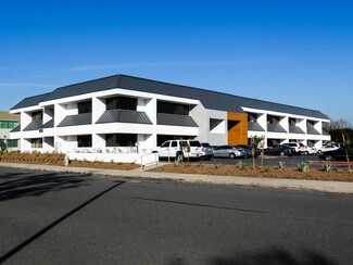 Plus de détails pour 555 N Park Center Dr, Santa Ana, CA - Bureau à louer