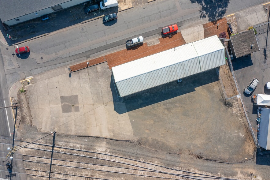 500 Queen Ave SW, Albany, OR for sale - Building Photo - Image 2 of 24