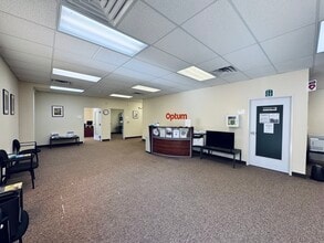 2151 Larkspur Ln, Redding, CA for lease Interior Photo- Image 1 of 17